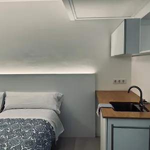 https://hostal-marina-cadaques.catalonia-hotels.com